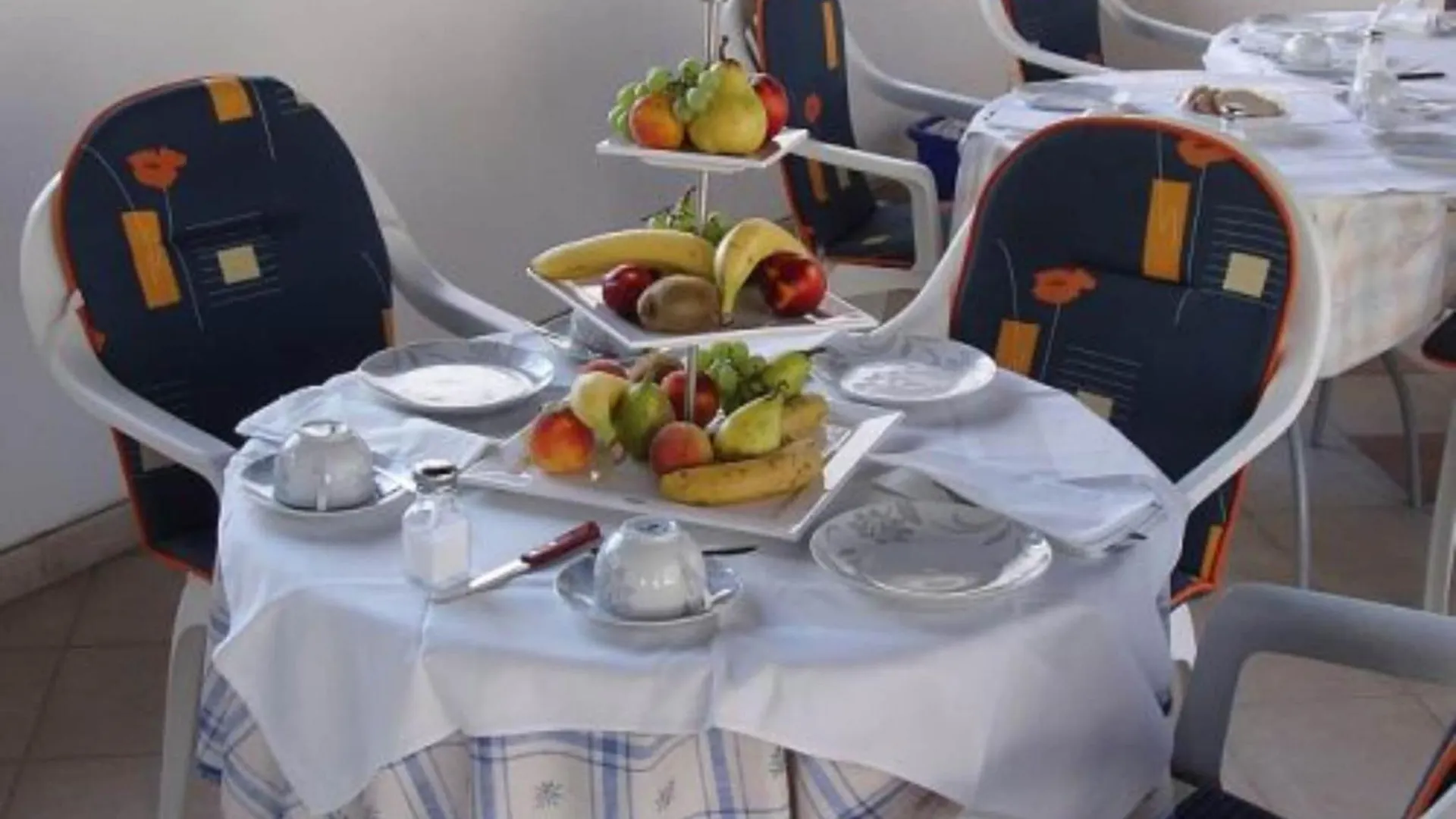 Klaudija S Charming Apartments & Rooms - Two Bedroom Apartment Traù