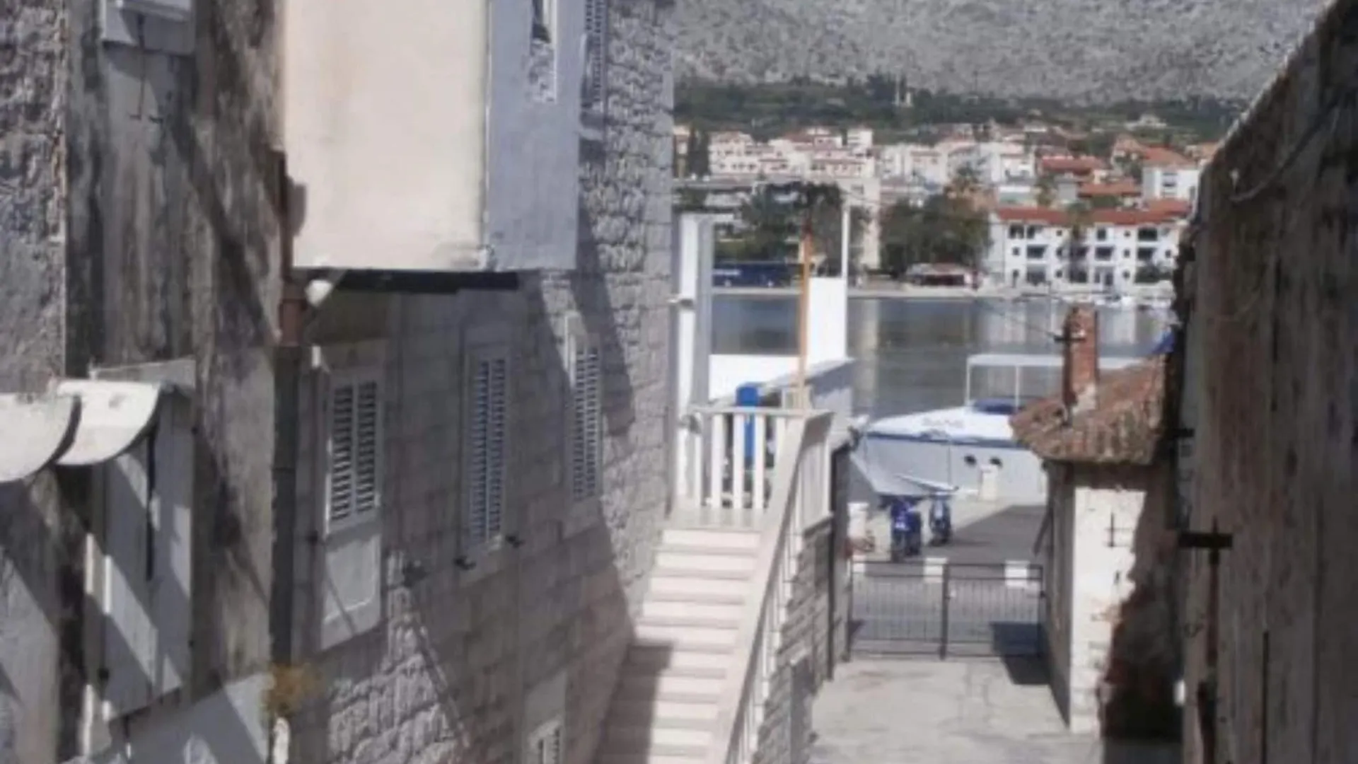 Klaudija S Charming Apartments & Rooms - Two Bedroom Apartment Traù