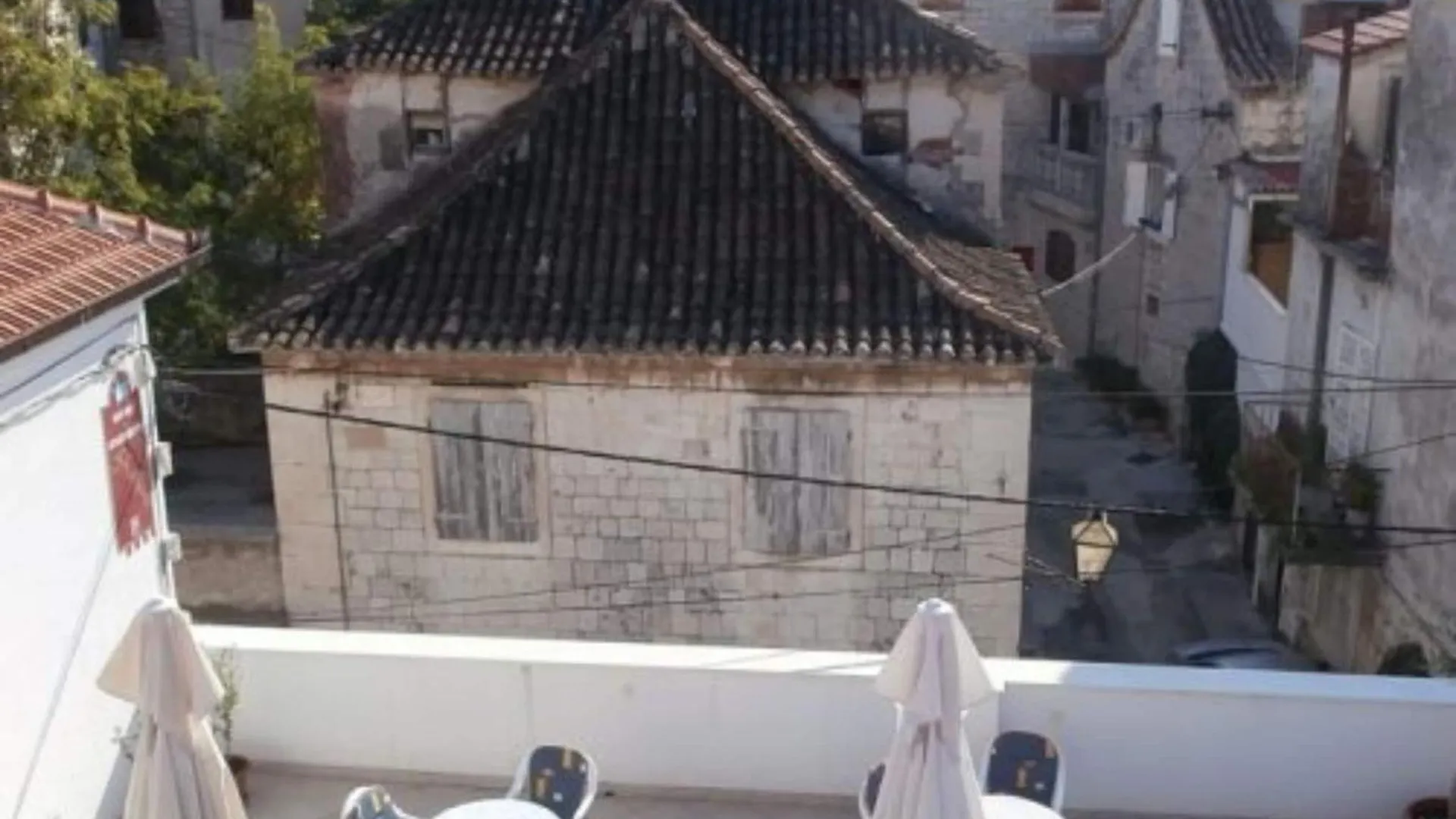 Klaudija S Charming Apartments & Rooms - Two Bedroom Apartment Traù 0*,